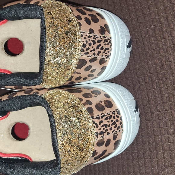 New Skechers Los Angeles Street sneakers size 6 kids equals 7.5 womans - Picture 4 of 7